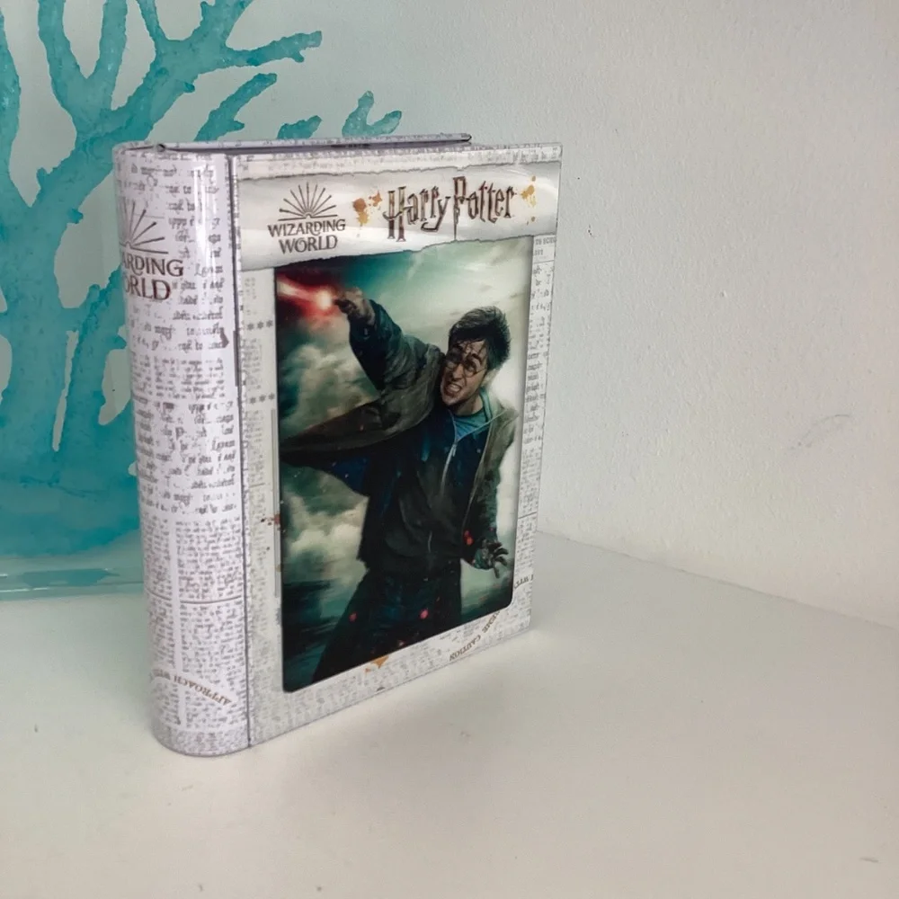 Harry Potter 3D Image 300 pc Puzzle 9.5”x7.5” Tin Book Storage Tin Box